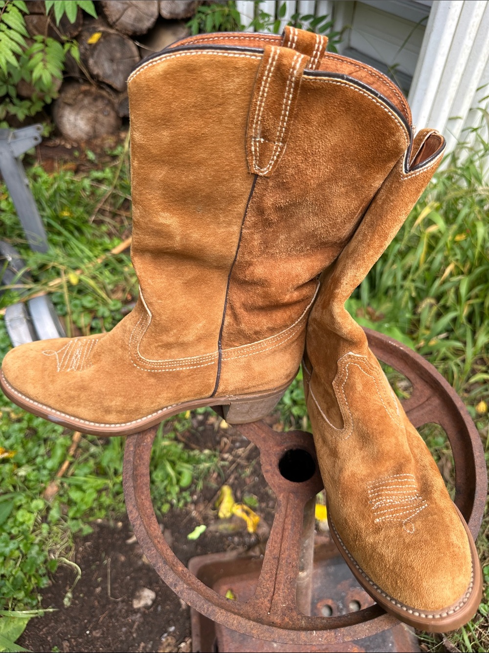 Wolverine Women's Suede Tan Western Heeled Boots